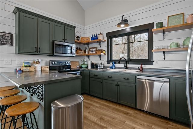 269 Paradise Ln, Stewart, TN 37175