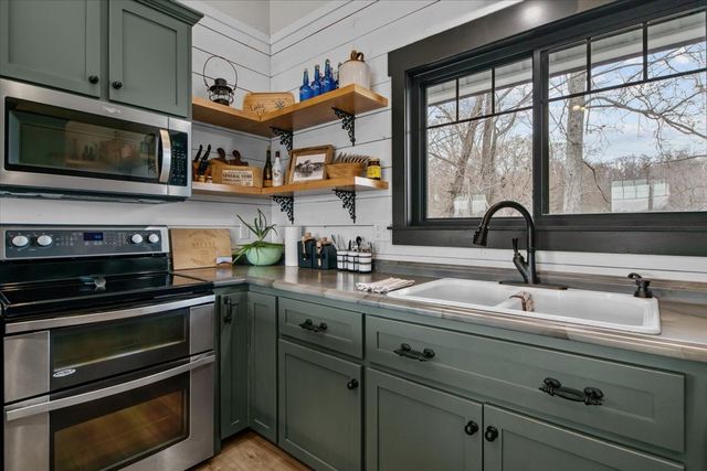 269 Paradise Ln, Stewart, TN 37175