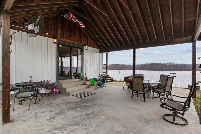 269 Paradise Ln, Stewart, TN 37175