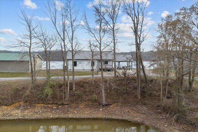 269 Paradise Ln, Stewart, TN 37175