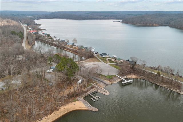 269 Paradise Ln, Stewart, TN 37175