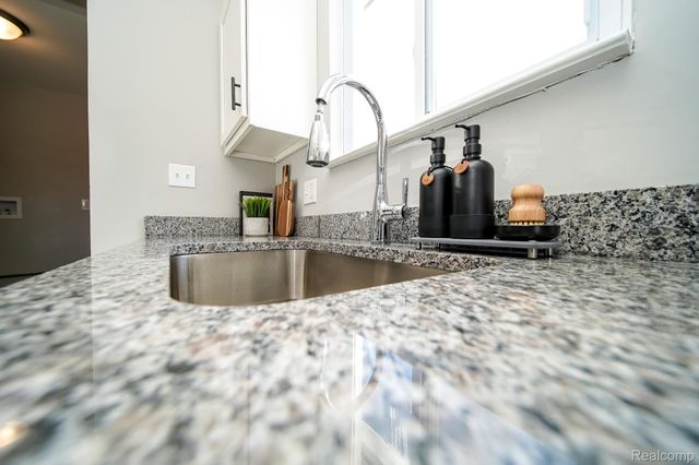 6179 Fellrath Street, Taylor, MI 48180