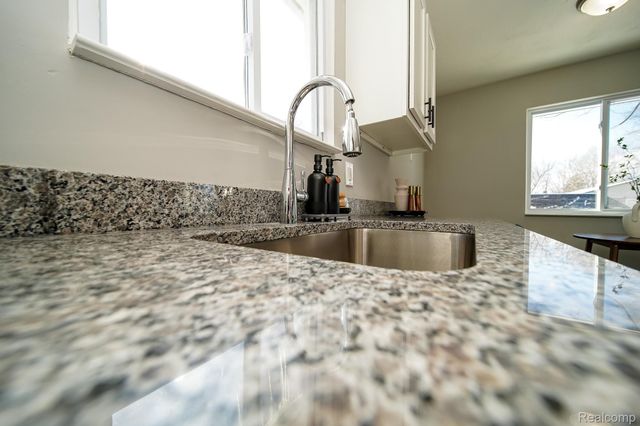 6179 Fellrath Street, Taylor, MI 48180