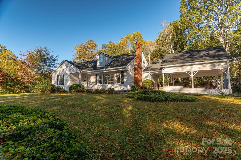 210 Lynch Street, Rutherfordton, NC 28139