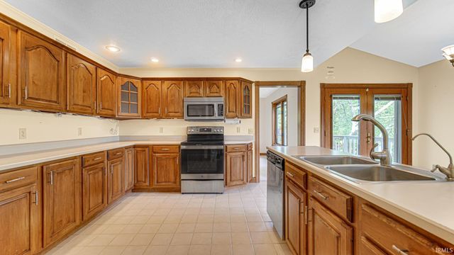 12232 Amber Court, Plymouth, IN 46563