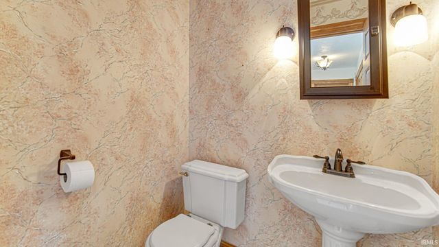 12232 Amber Court, Plymouth, IN 46563