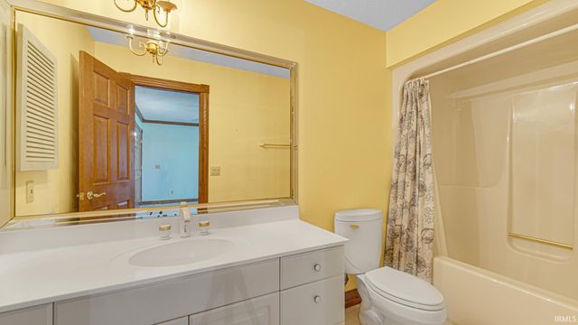 12232 Amber Court, Plymouth, IN 46563