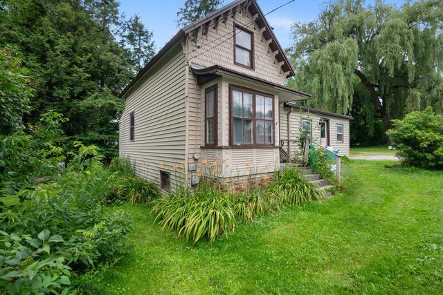 23 Hanna Road, Highgate, VT 05459