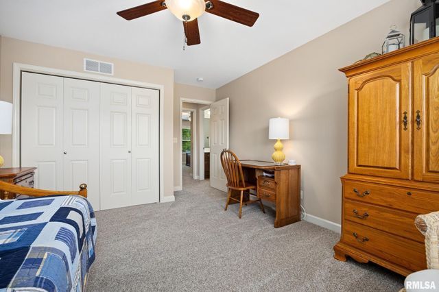 7023 White Fir Drive, Edwards, IL 61528