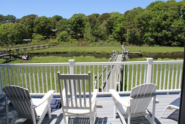 133 Edgewater Drive W, Teaticket, MA 02536
