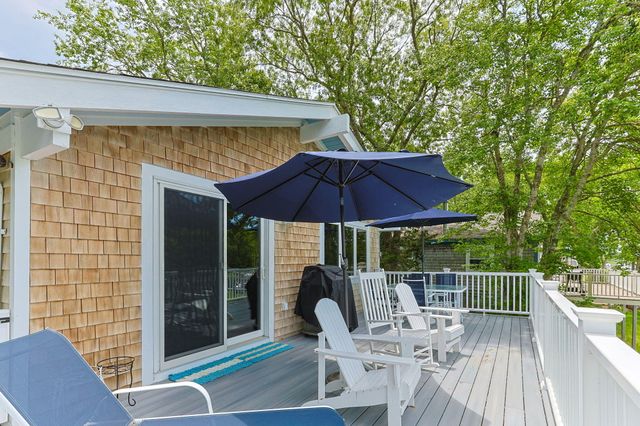 133 Edgewater Drive W, Teaticket, MA 02536