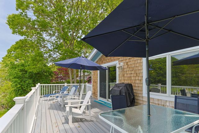 133 Edgewater Drive W, Teaticket, MA 02536