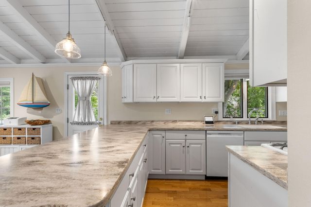 133 Edgewater Drive W, Teaticket, MA 02536