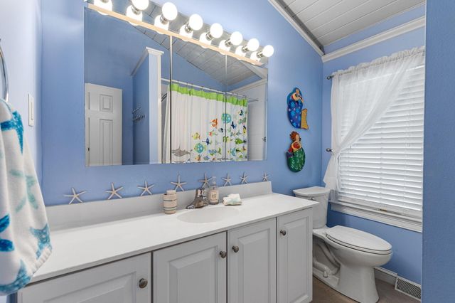 133 Edgewater Drive W, Teaticket, MA 02536
