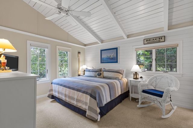 133 Edgewater Drive W, Teaticket, MA 02536