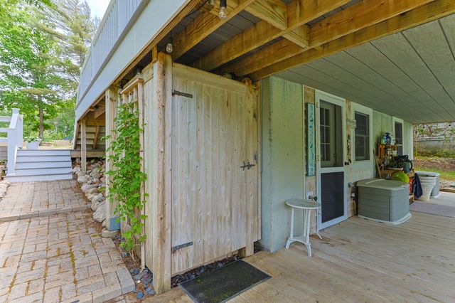 133 Edgewater Drive W, Teaticket, MA 02536