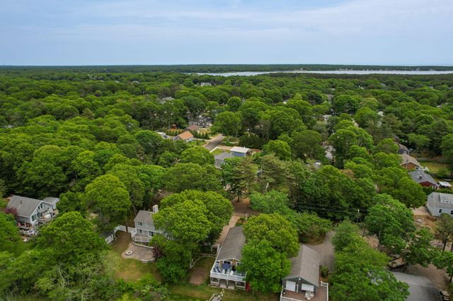 133 Edgewater Drive W, Teaticket, MA 02536