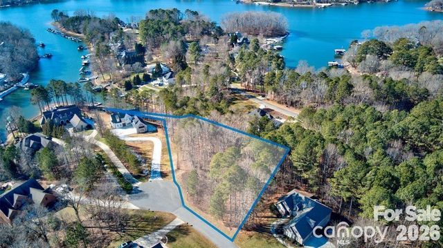 152 Fox Hunt Drive, Mooresville, NC 28117