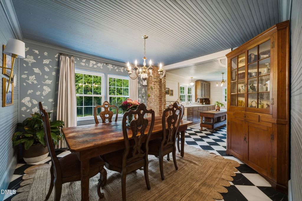 3152 Nc-87, Graham, NC 27253