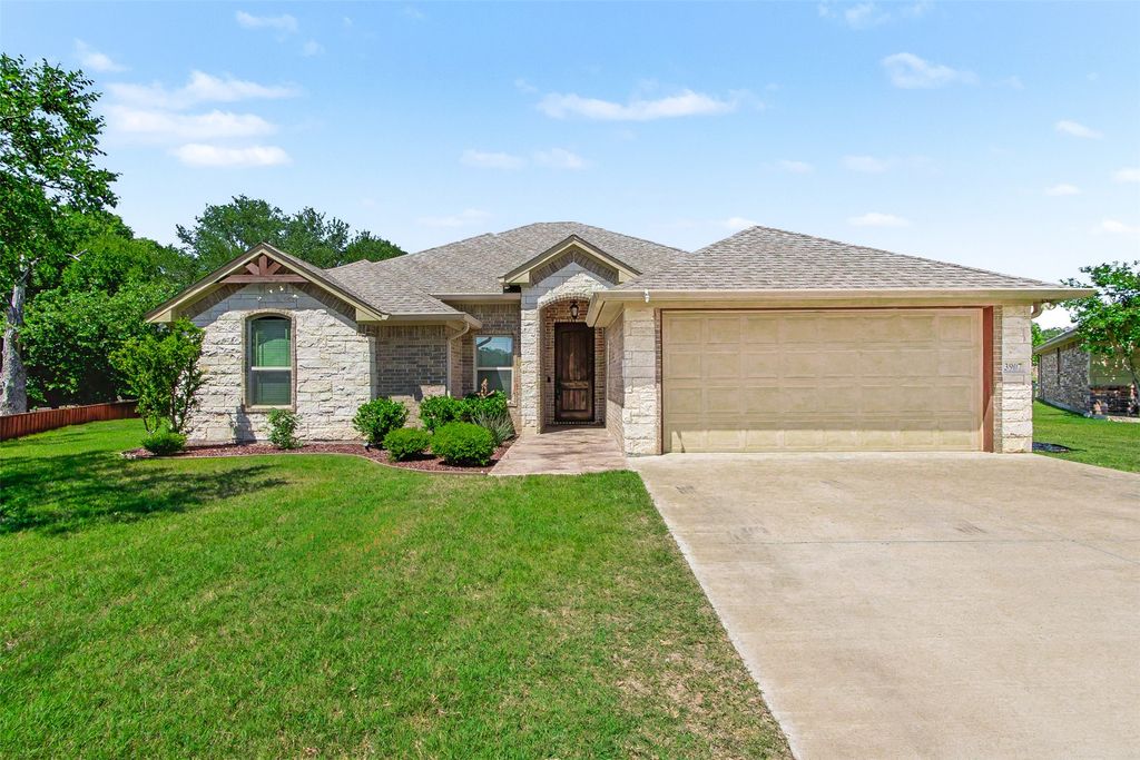 3907 Del Rio Court, Granbury, TX 76049 — exterior