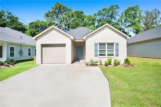 1058 Pinemont Drive, Mobile, AL 36609