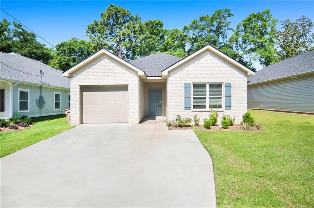 1058 Pinemont Drive, Mobile, AL 36609