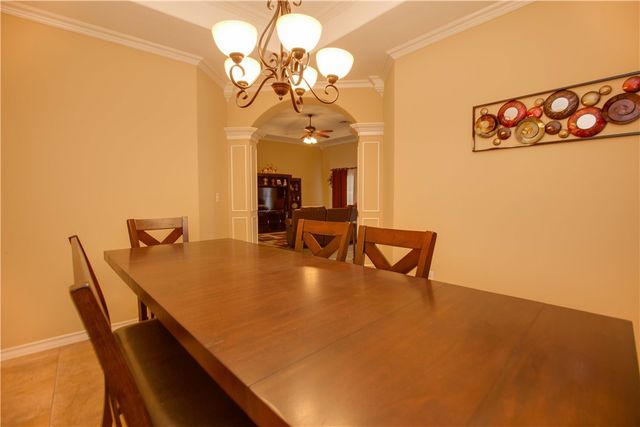 6733 Old Square Dr, Corpus Christi, TX 78414