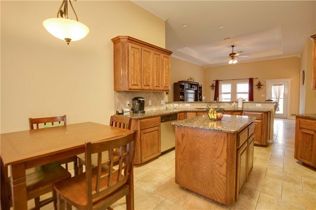 6733 Old Square Dr, Corpus Christi, TX 78414