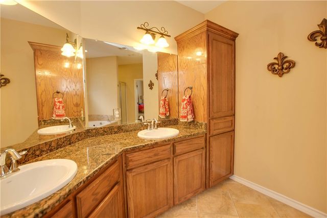 6733 Old Square Dr, Corpus Christi, TX 78414