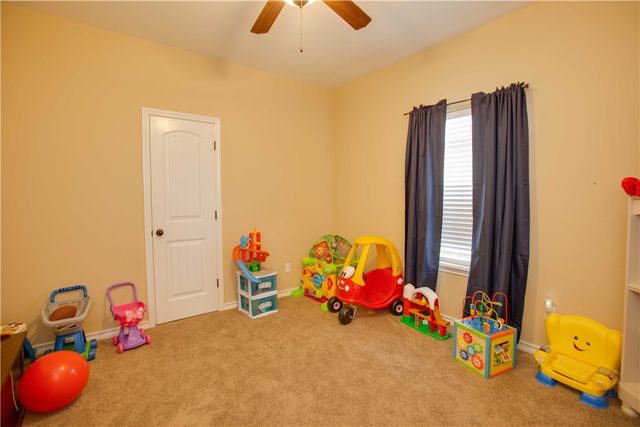 6733 Old Square Dr, Corpus Christi, TX 78414