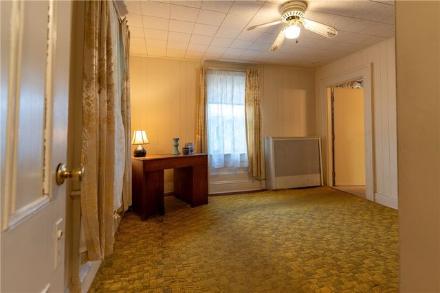 17 Warner Street, Newport, RI 02840