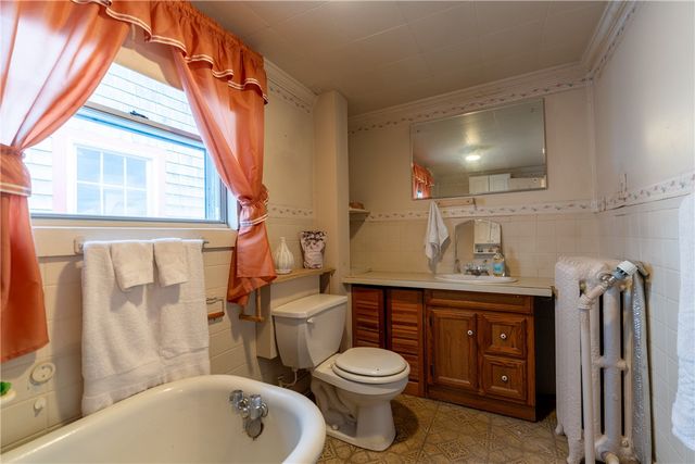 17 Warner Street, Newport, RI 02840