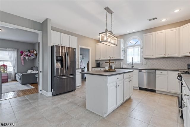 24 Saddle Ridge Rd, Sparta Twp., NJ 07871