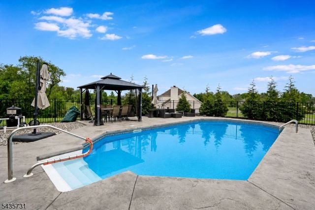24 Saddle Ridge Rd, Sparta Twp., NJ 07871