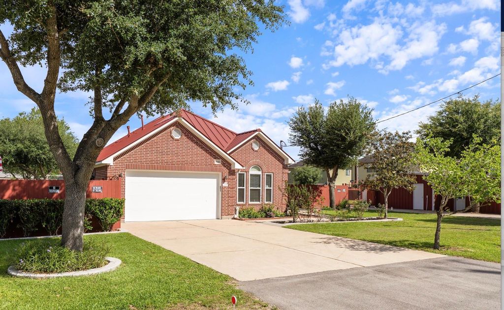 2610 School Street, Needville, TX 77461
