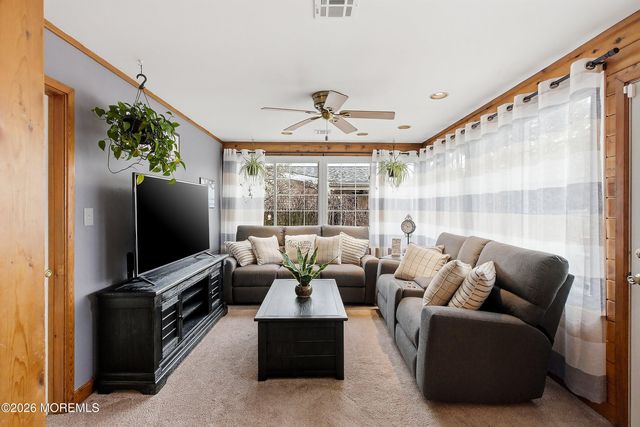 123 Oakwood Place, Forked River, NJ 08731