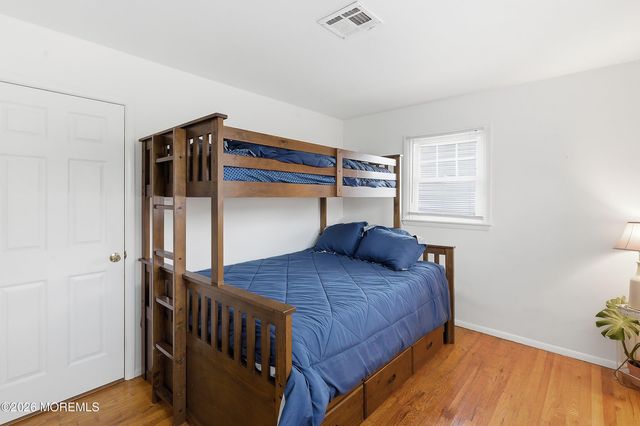 123 Oakwood Place, Forked River, NJ 08731