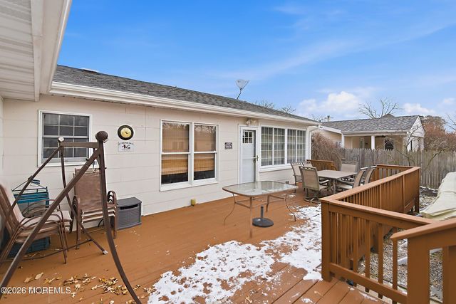 123 Oakwood Place, Forked River, NJ 08731