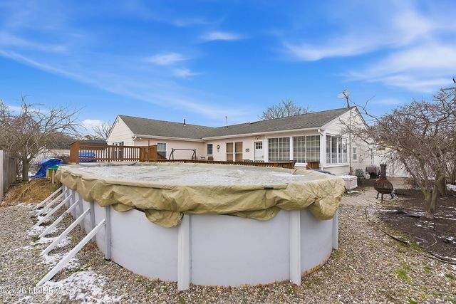 123 Oakwood Place, Forked River, NJ 08731