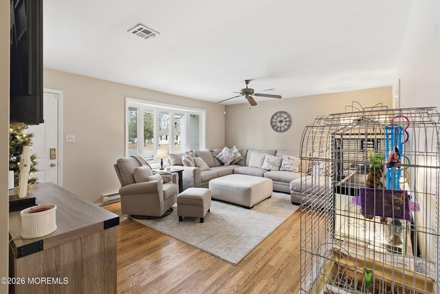 123 Oakwood Place, Forked River, NJ 08731