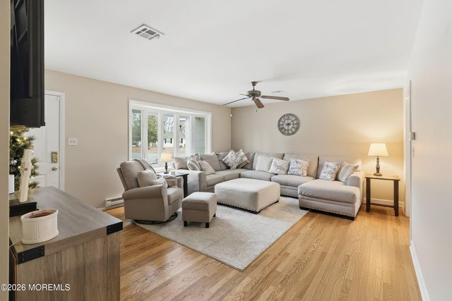 123 Oakwood Place, Forked River, NJ 08731