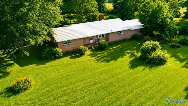 2800 Brashiers Chapel Road, Arab, AL 36016