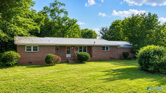 2800 Brashiers Chapel Road, Arab, AL 36016