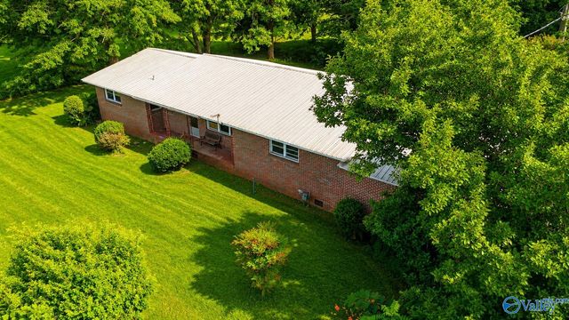 2800 Brashiers Chapel Road, Arab, AL 36016