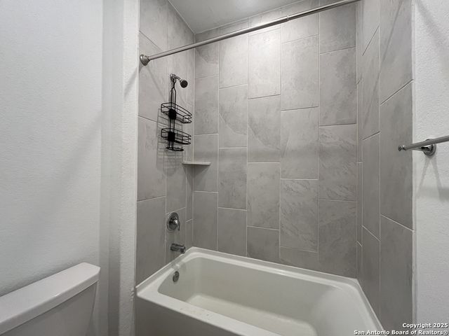 13249 Hagerd Loop, St Hedwig, TX 78152