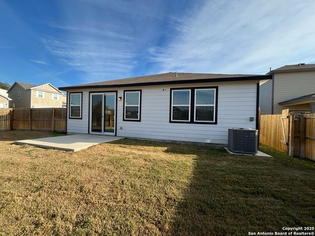 13249 Hagerd Loop, St Hedwig, TX 78152