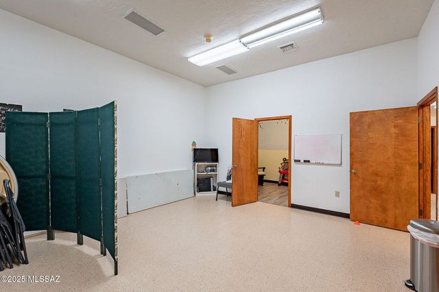 1100 W Calle Privada, Sahuarita, AZ 85629