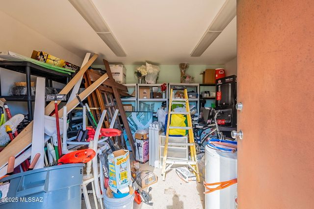 1100 W Calle Privada, Sahuarita, AZ 85629