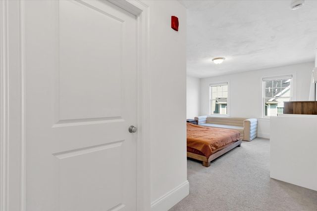 80 Lebaron Boulevard 7, Lakeville, MA 02347