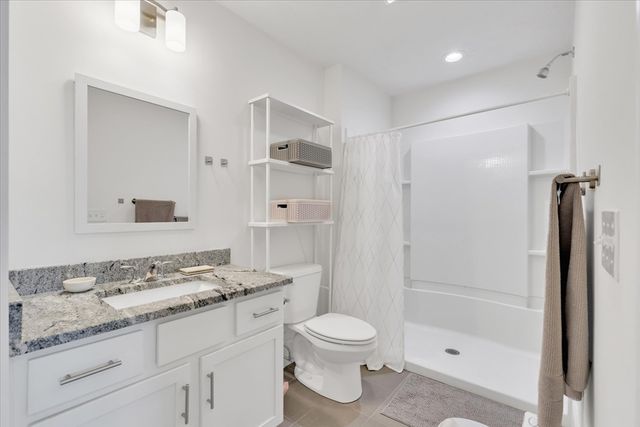 80 Lebaron Boulevard 7, Lakeville, MA 02347